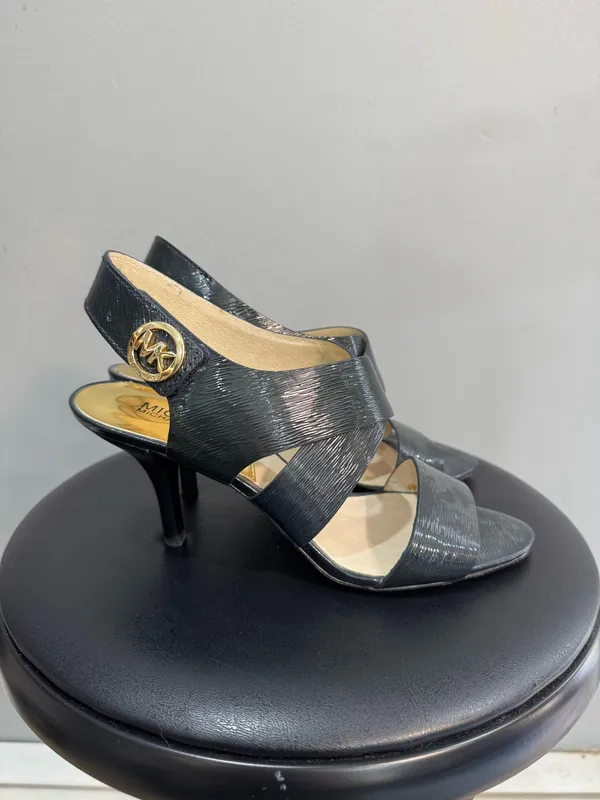 Navy Blue Michael Kors Joselle Patent Leather Slingbacks Size 7 EUC - Image 2