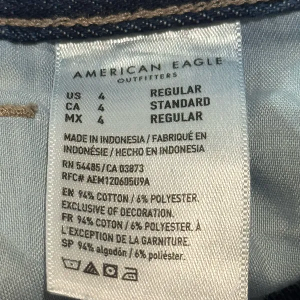 American Eagle Relaxed Mom Jeans Women’s Size 4 Medium Wash Frayed Hem - Image 5