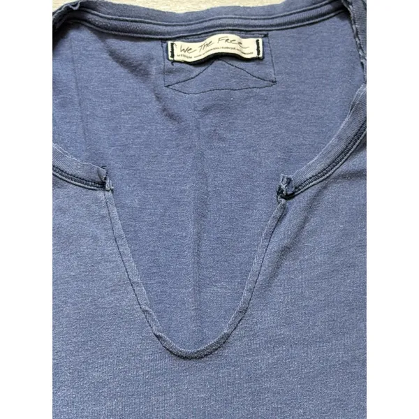 We The Free Women's Medium Blue T-Shirt V-Neck Short Sleeves Fitted A4-0021 - Image 3