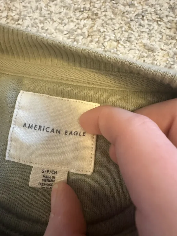 American Eagle Sweatshirt - Image 2