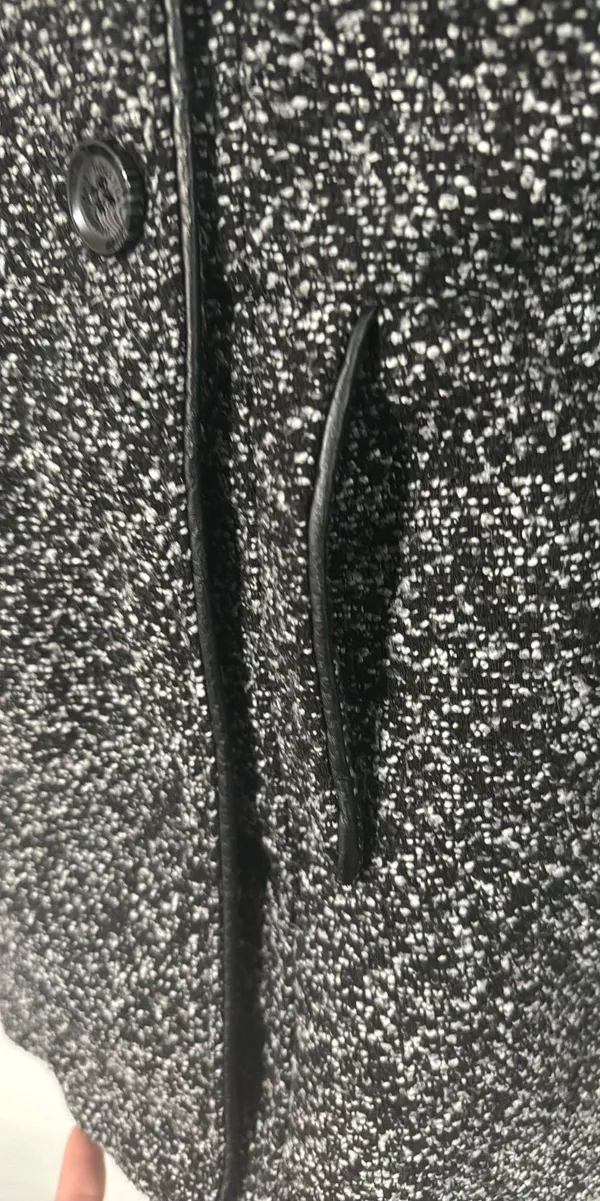 Coat Black Size L - Image 4