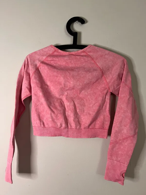 Women’s Pink Long Sleeve Crop Athletic Top Size L - Image 4