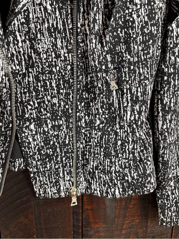 Black/White Asymmetrical Zip Blazer Jacket Size SMALL Black - Image 8