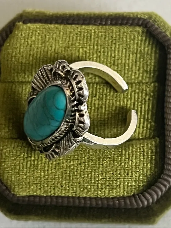 Vintage/Boho Design Blue Turquoise Stainless Steel Silver Statement Ring Size 6 - Image 3