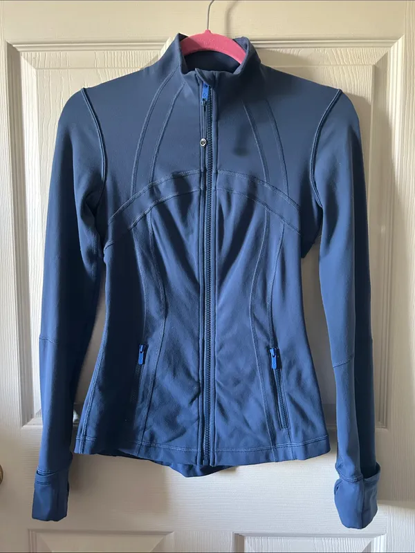 Lululemon Womens Full Zip Define‎ Luon Jacket Size 4 in Blue - Image 6