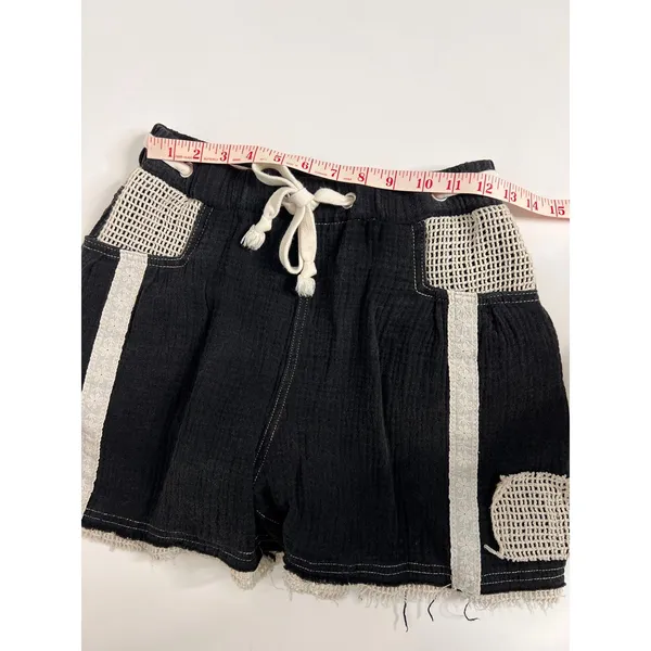 POL Black Cotton Crochet Trim Shorts Size Small Boho Drawstring Pockets - Image 4