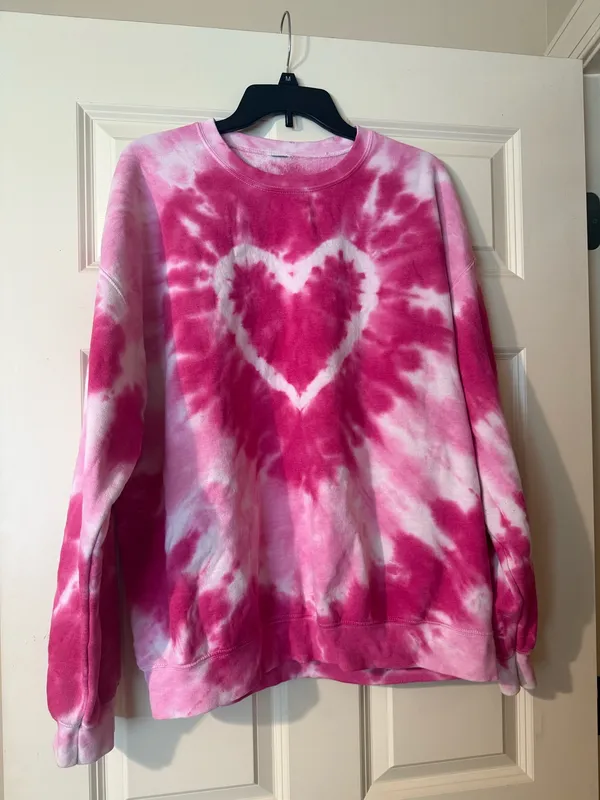 Urban Outfitters Pink Heart Sweatshirt Tie-Dye - Image 2