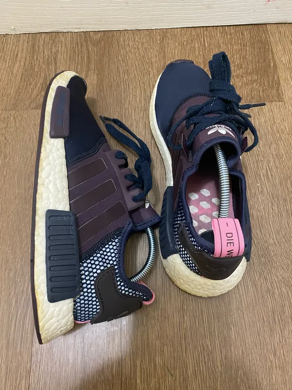 adidas NMD_R1 Women's Running Shoes size 8.5 - Image 4