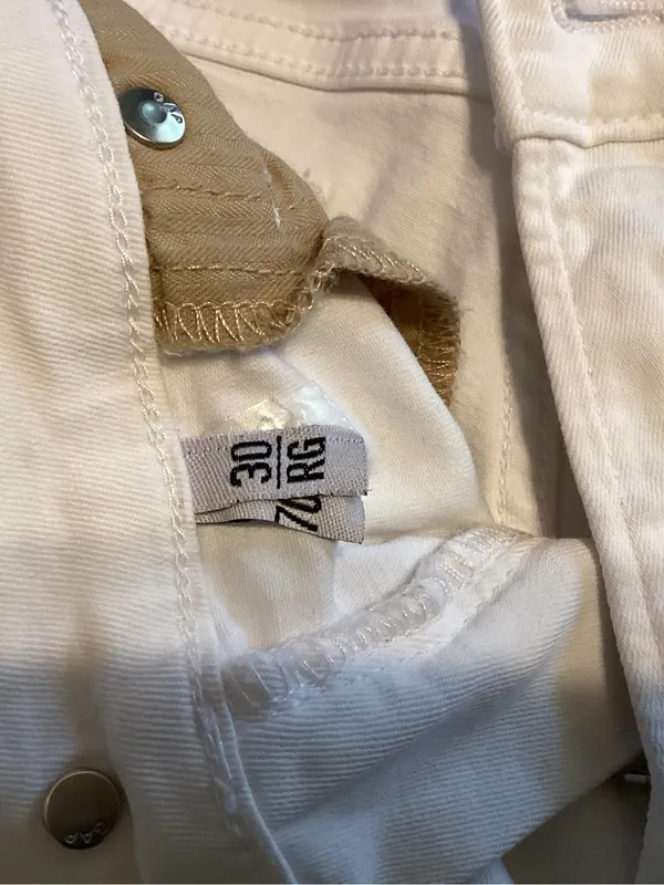 GAP White Jeans SZ 30R - Image 7