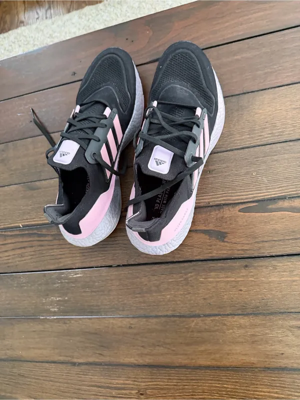 Adidas Ultra Boost Women’s Size 11 Sneakers Black And Purple - Image 5
