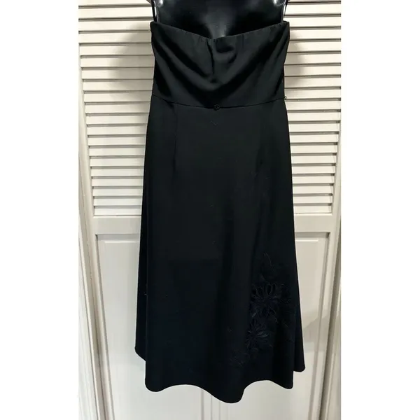 Express Black Embroidered Strapless Dress Size Medium Flare Zip Boning‎ - Image 6