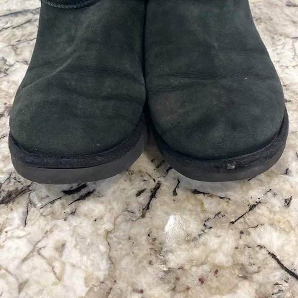Black Ugg Australia Classic Short- Women’s size 7‎ - Image 8