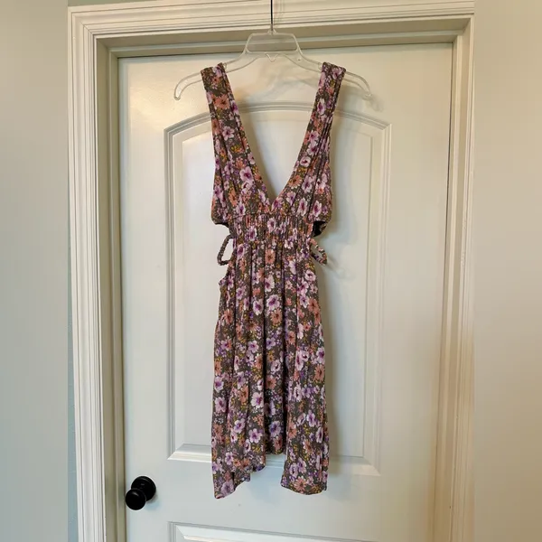 Forever21 - Floral Print Cutout Mini Dress - Brand new, never worn! - Image 2