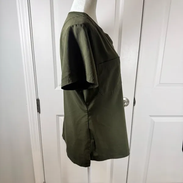 Grey’s Anatomy Active Olive Green Stretch Scrub Top Women’s Medium Workwear - Image 2