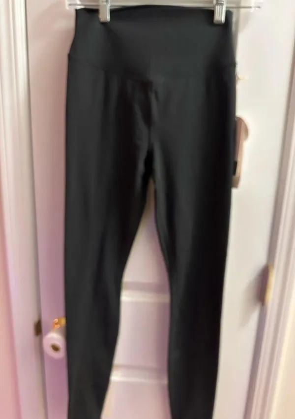 VUORI CHILLED OUT LEGGING 🖤 - Image 2