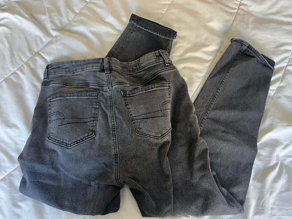American Eagle Jeans - Image 3