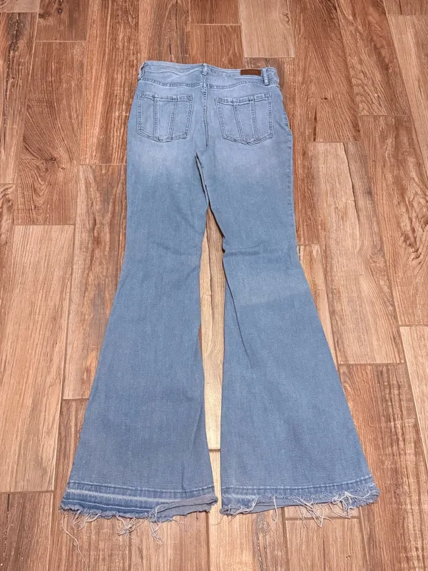 Shyanne Super Flare Jeans - Image 4
