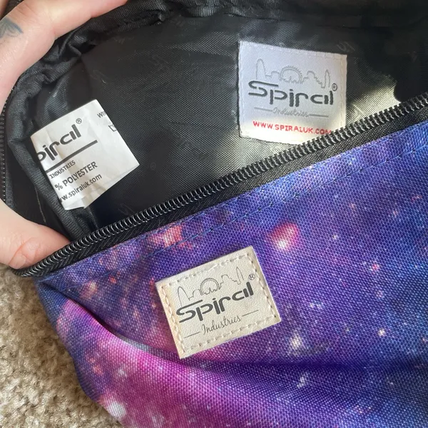 NEW iHeartRaves Fanny Pack - Image 4