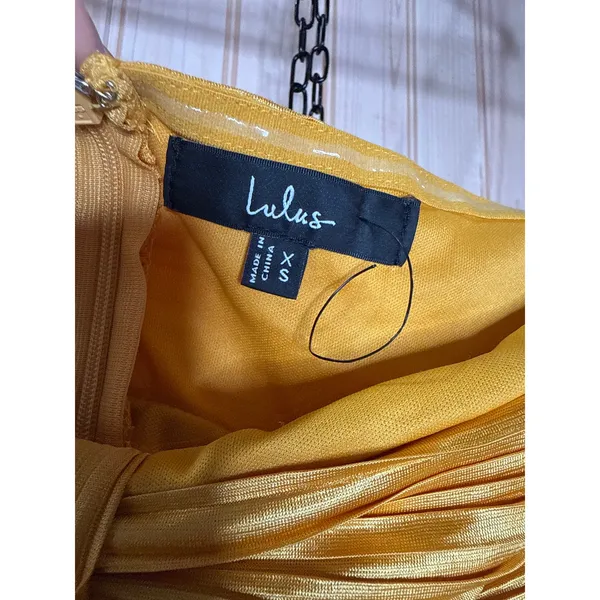NWOT Lulus Whimsical Beauty Golden Yellow Satin Plisse Strapless Maxi Dress XS - Image 6