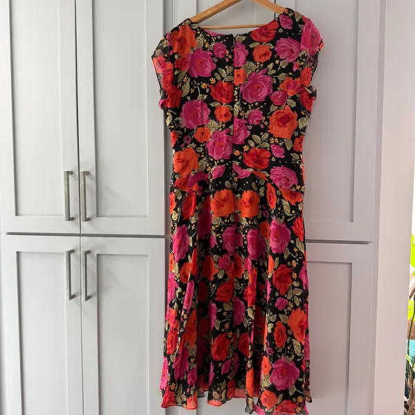 100% Silk Floral‎ Midi Dress Pink Red Black Size 14 Derby Rose Cottage Romantic - Image 2