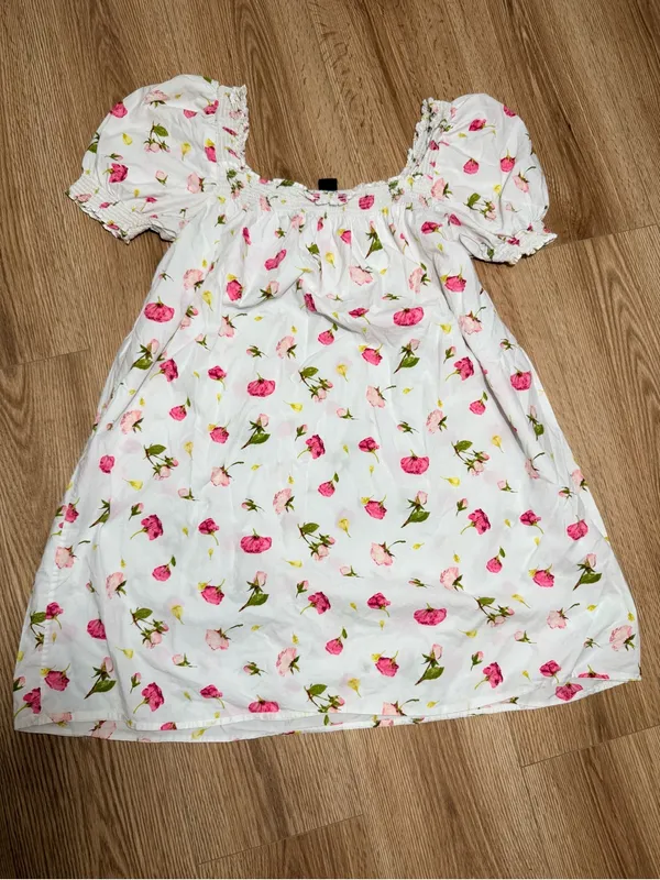 J.Crew Women's Smocked Puff Sleeve Mini Dress M White Pink Rose Floral Cotton - Image 2