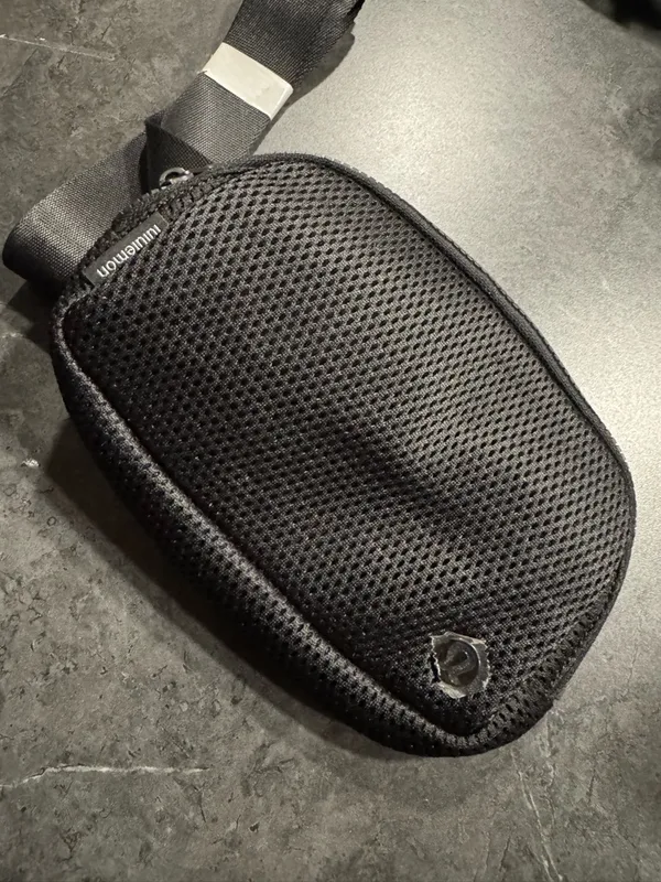 LULULEMON - Black Everywhere Belt Bag 1L Knit Mesh - $48 - Image 2