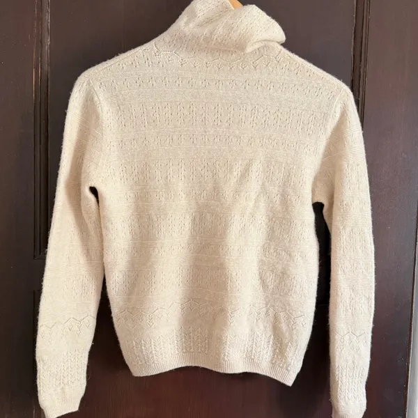 Vintage 100% Wool LIghtweight Cream Pointelle Turtleneck Funnel Sweater Small - Image 2