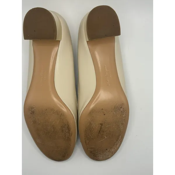 Salvatore Ferragamo Cream Leather Block Heel Pumps Silver Ball Detail Size 9B - Image 8