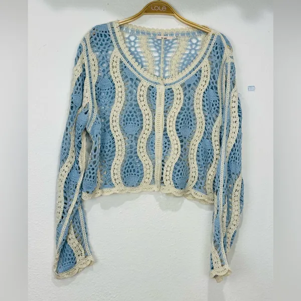 Elegant Blue and Cream Crochet Blouse - Image 3