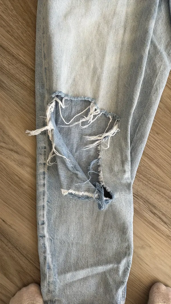 American Eagle Jeans - Image 2