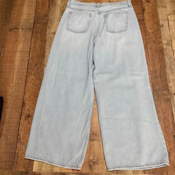 Old Navy Women's Light Denim Mid-Rise Baggy Wide Leg Jeans Sz 10 Busted Skater - Image 6