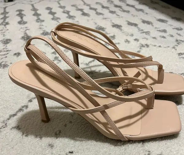 Anne Michelle Flip Flop Heels - Image 3