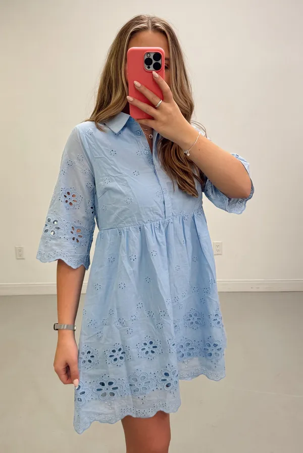 BOUTIQUE EYELET DRESS Blue Size M - Image 3