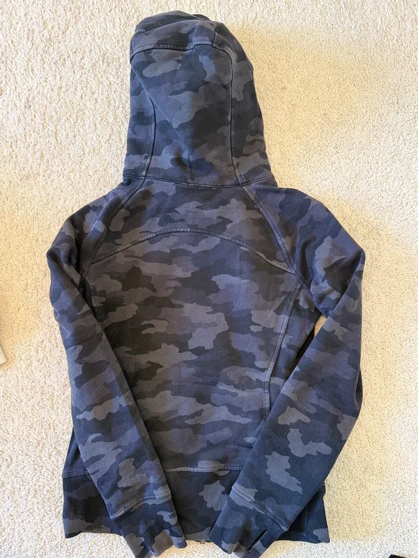 Lululemon Camo Scuba Zipup - Image 3