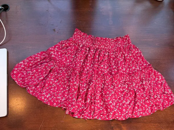 Princess Polly red floral tiered mini skirt ruffles Size 4 / Small - Image 7