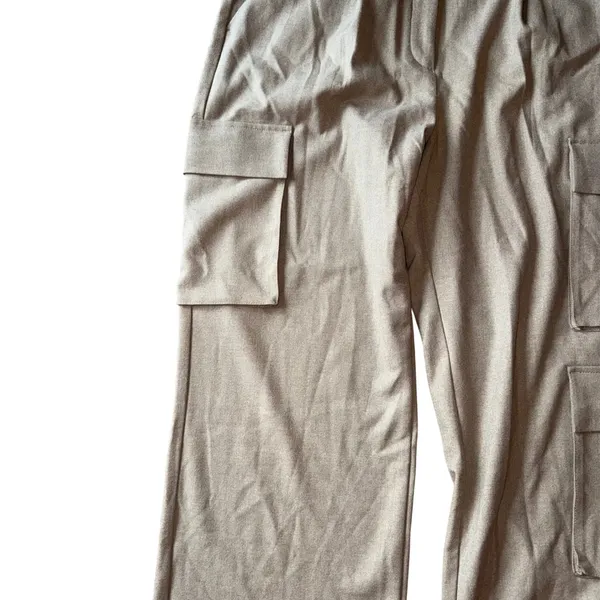 Abercrombie and Fitch Ultra High Rise Wide Leg Cargo Pants Tan Size‎ 14R NEW - Image 2