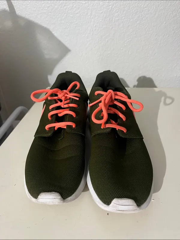 Nike Women’s Roshe Running Shoes Sneakers 6.5 Legion Green Lava Glow - Image 3