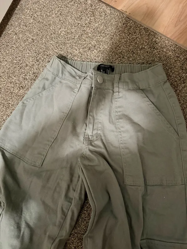 Forever 21 Pants Cargo Green - Image 4