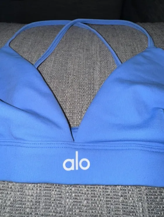 ALO yoga splendor bra crystal clear blue size Large - Image 2