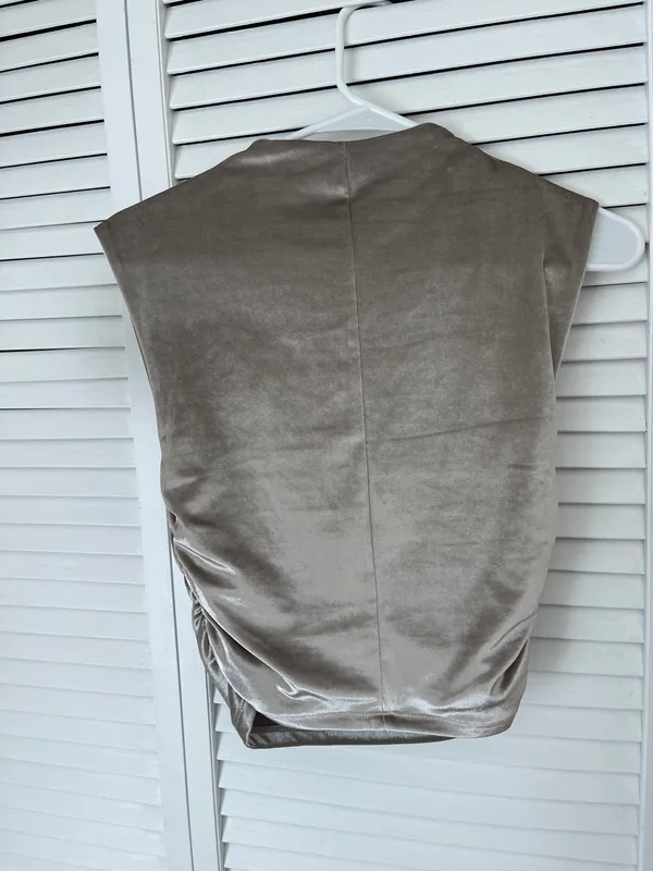 Abercrombie & Fitch Velvet Top - Image 4
