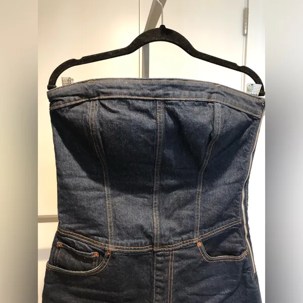 Abercrombie and Fitch Dark Wash Strapless Denim Romper Size M Tall - Image 4