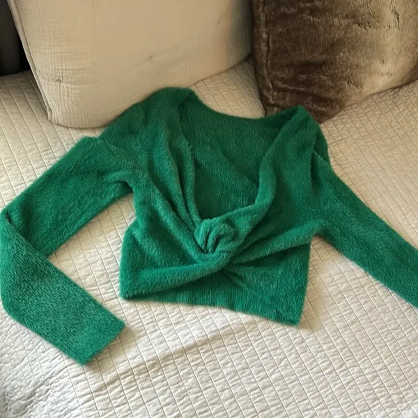 Aerie fluffy 4 ever reversible twist Green comfy cropped sweater L - Image 2