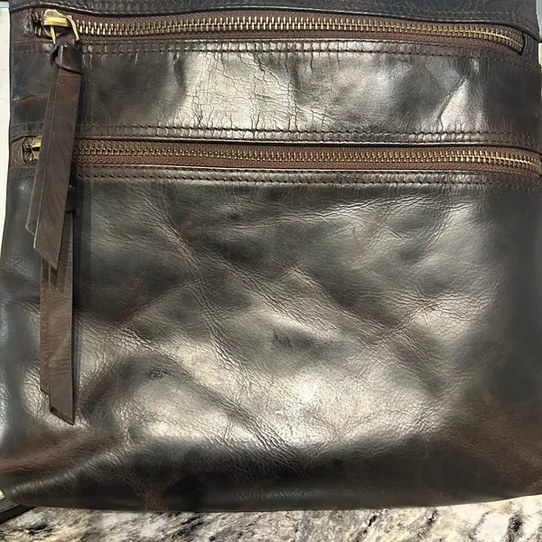 Chic Dark Brown Leather Crossbody Bag - Image 3