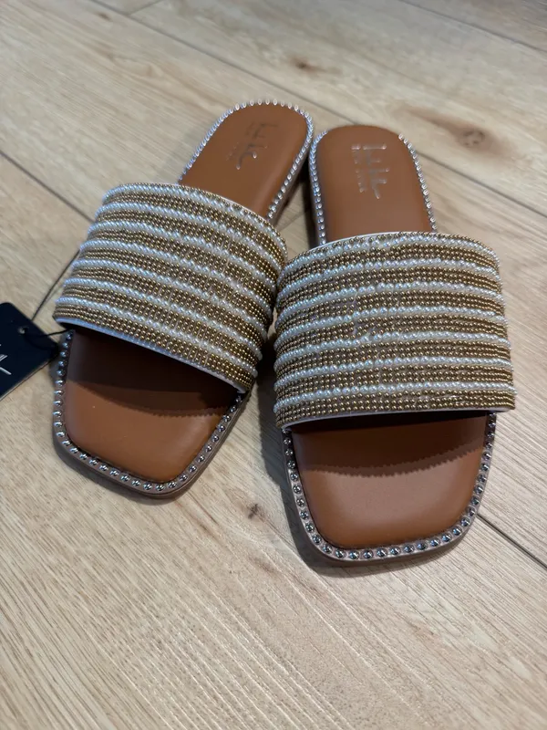 Nicole Miller Beaded Slip On Sandals 8.5 - Image 3