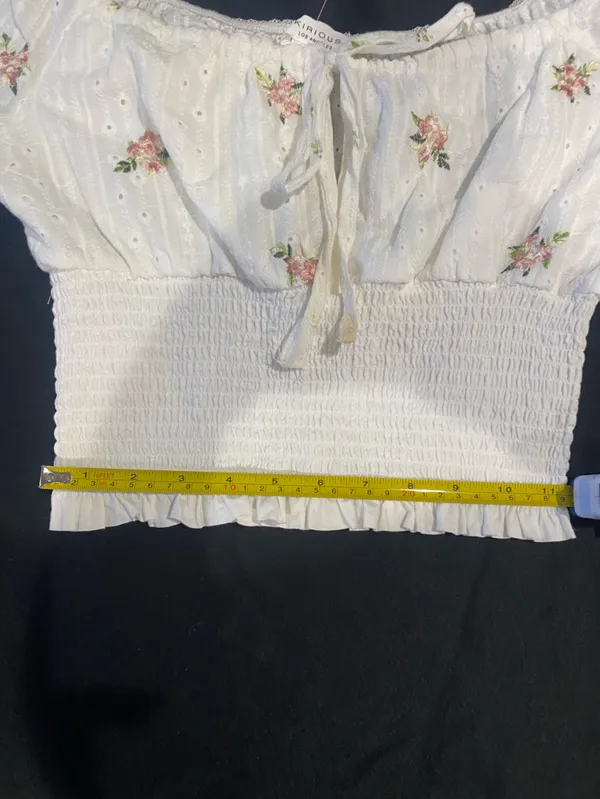 Kirious White Cropped Peasant Top with Pink Floral Embroidery - Image 4