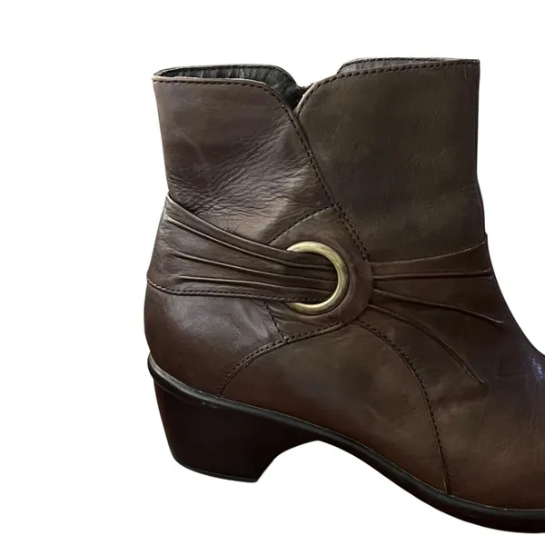Clarks Boots Womens Size 8.5N Brown Leather Ankle Zip Booties Cap Toe 80834 - Image 9