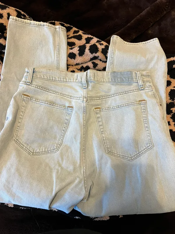 Abercrombie Curve Love Straight Leg Jeans - Image 6
