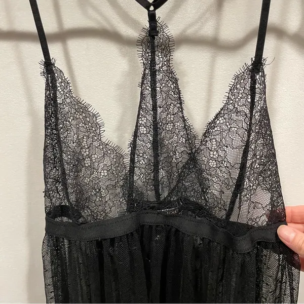 Victoria’s Secret NWT black lace sexy top lingerie sz M - Image 3
