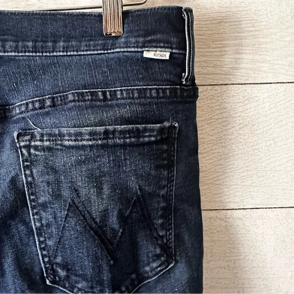 Mother Denim The Weekender Fray Wash: Mint Condition Size 30 - Image 3