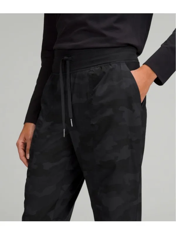 Lululemon Stretch High-Rise Joggers Black Camo Loungewear Athletic Activewear - Image 4